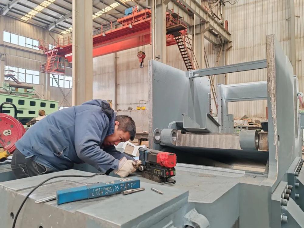 向“新”而行 誤差控制在0.01毫米以內！“山西制造”機械設備熱銷國內外